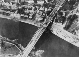 on-this-day-in-1944-british-paratroopers-holding-arnhem-bridge-are-overrun